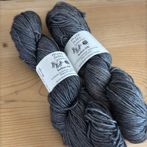 excalibur dark | merino and yak blends | dark gray yarn