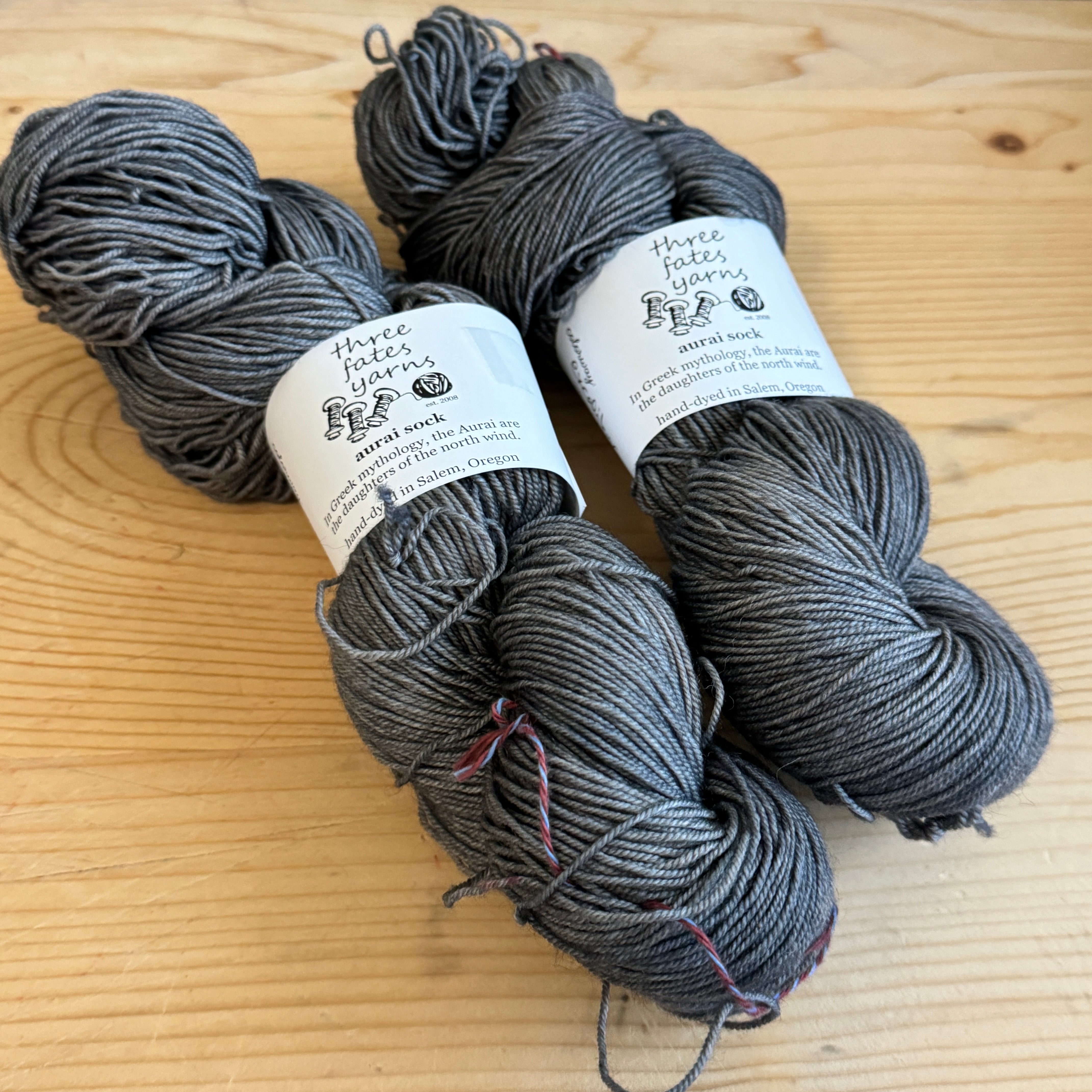 excalibur dark | merino and yak blends | dark gray yarn