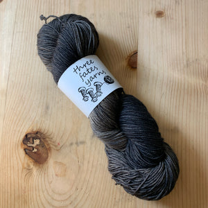 gray | woodsmoke | yarn